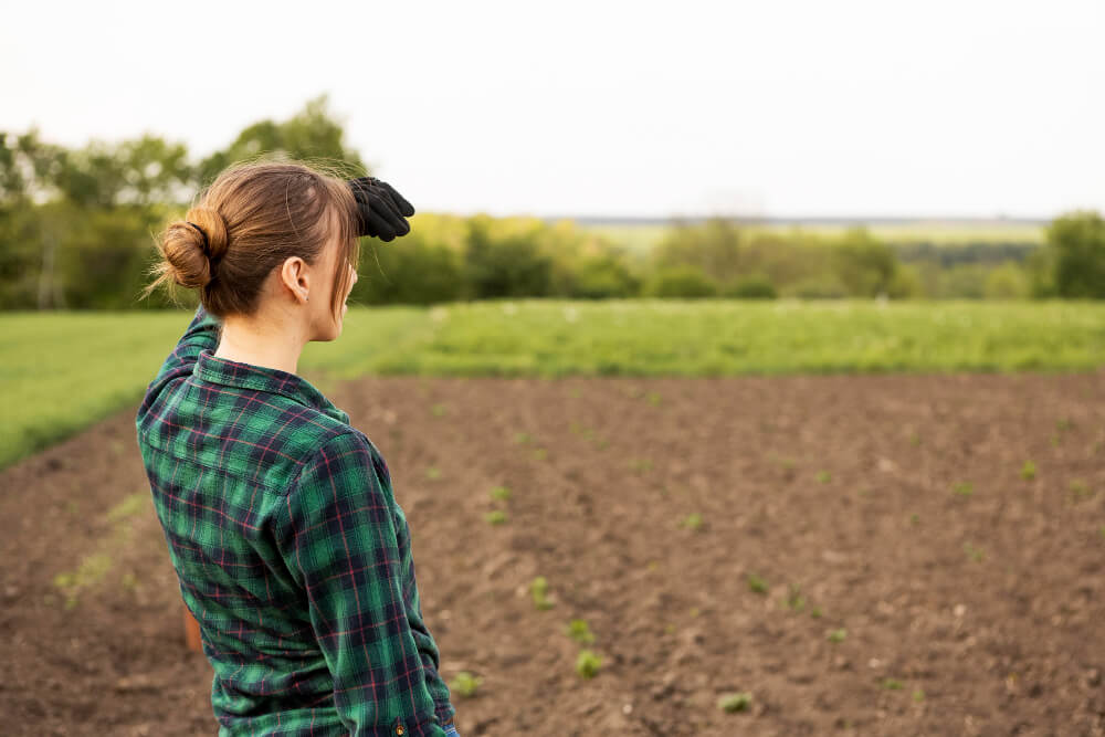 Why Is Local Sourcing Good for Agricultural Businesses? Smartlink Sales Explains